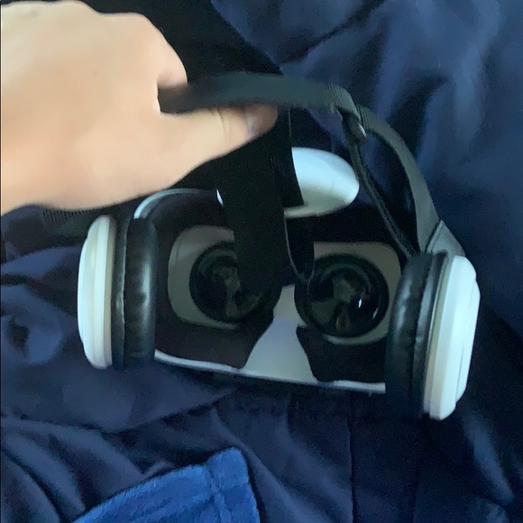 VR headset - Picture 3 of 4